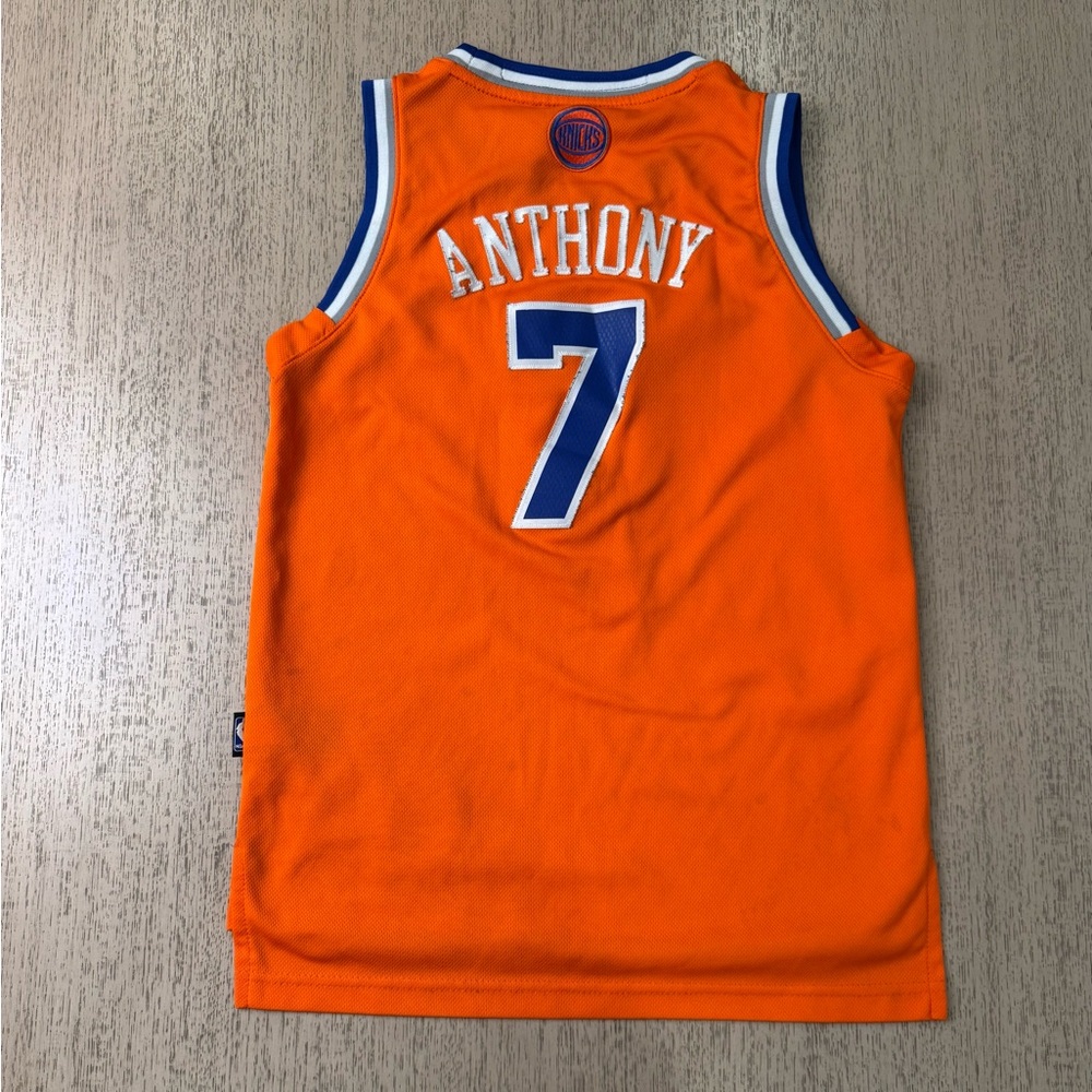 π Official NBA New York Knicks Carmelo Anthony Adidas Jersey in Youth Medium - Picture 2 of 2